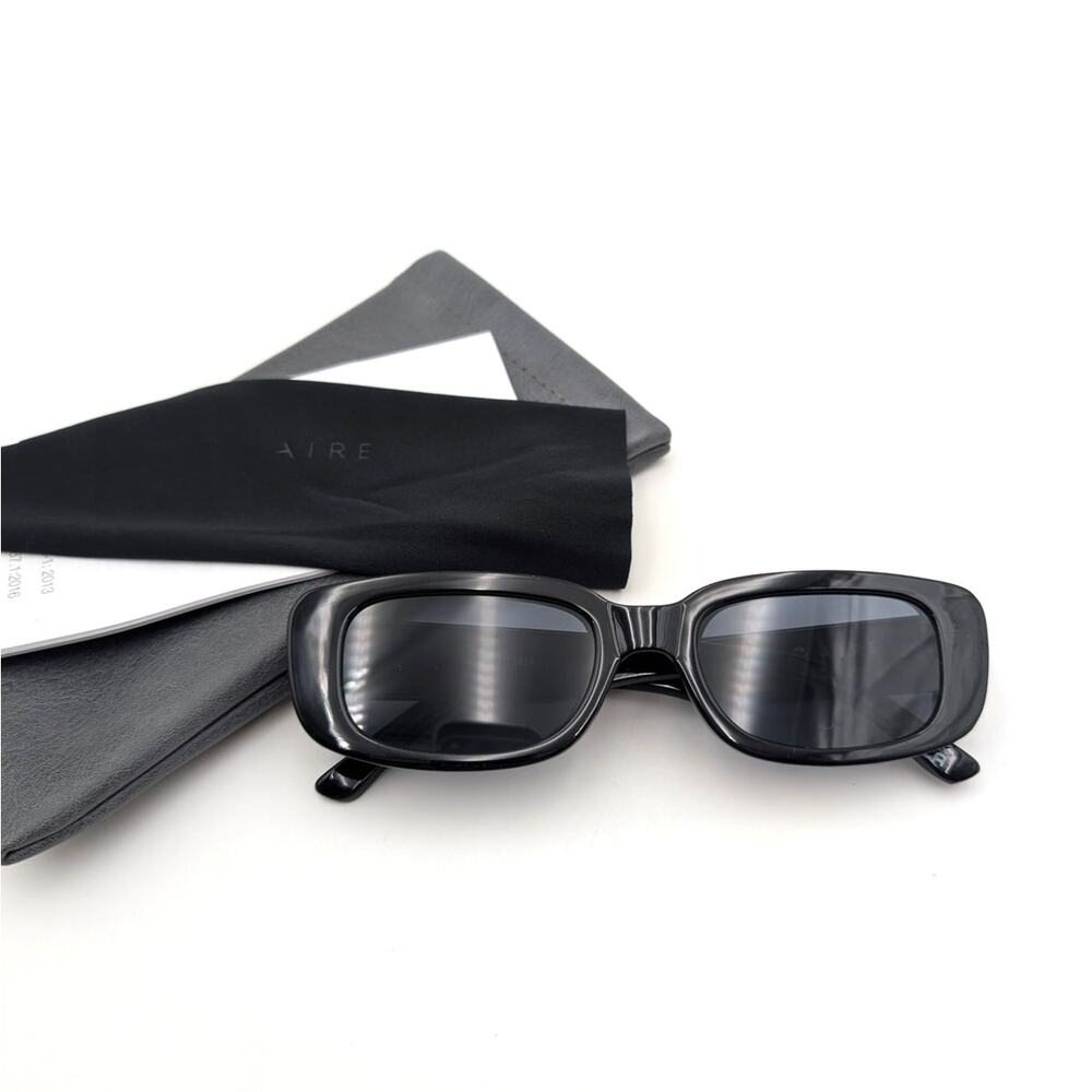 Aire Ceres Unisex Rectangle Sunglasses Black Frame/Smoke Mono Lens One Size